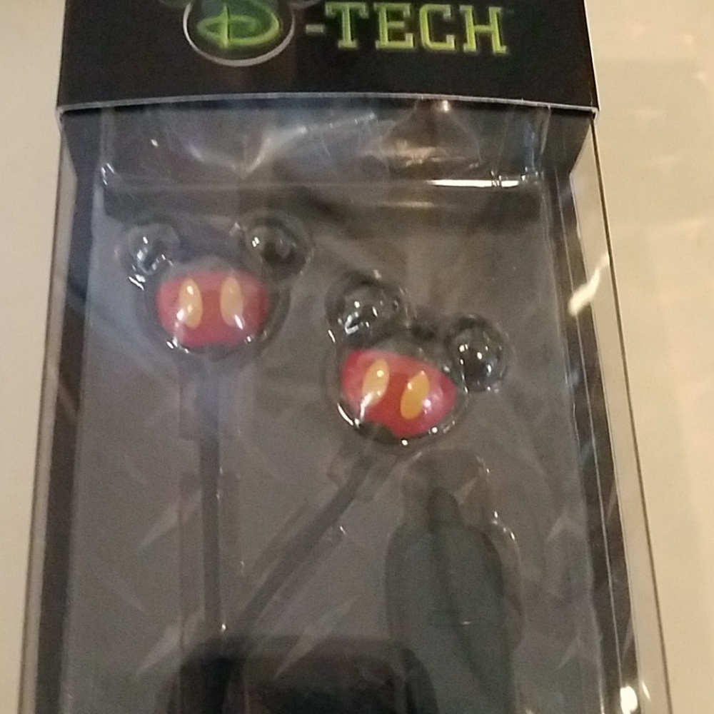 Disney-Tech Bluetooth Earbuds New with tag in Box - Picture 3 of 8